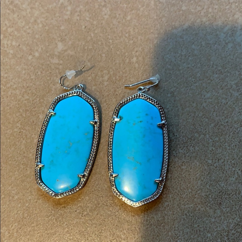Kendra Scott Elle earrings